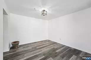 246 Matthews Dr 246, Newark, NJ 07103 - Photo 15