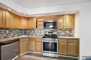 246 Matthews Dr 246, Newark, NJ 07103 - Photo 21