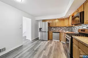 246 Matthews Dr 246, Newark, NJ 07103 - Photo 19