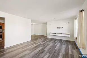 246 Matthews Dr 246, Newark, NJ 07103 - Photo 13