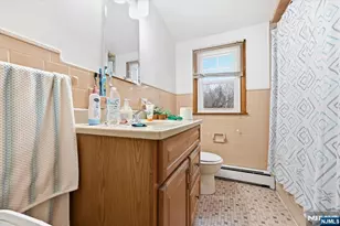 42 Bergen Blvd, Woodland Park, NJ 07424 - Photo 5