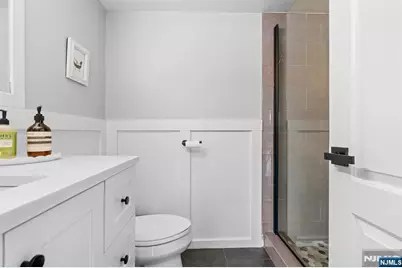 100 Grand Cove Way 3A #3A, Edgewater, NJ 07020 - Photo 17