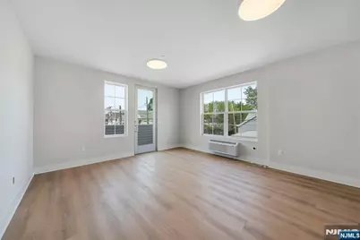 1 Center Street 302 #302, Clifton, NJ 07011 - Photo 5