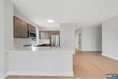 1 Center Street 302 #302, Clifton, NJ 07011 - Photo 3