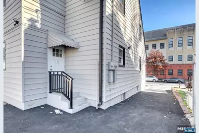 495 Clinton Street, East Orange, NJ 07018 - Photo 13