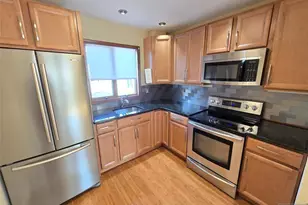 192 Hackensack Street E, East Rutherford, NJ 07073 - Photo 9
