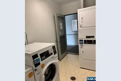 8915 Bergenwood Avenue 61 #61, North Bergen, NJ 07047 - Photo 21