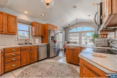 44 South Drive, Rochelle Park Township, NJ 07662 - Photo 7