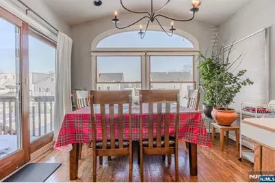 44 South Drive, Rochelle Park Township, NJ 07662 - Photo 9