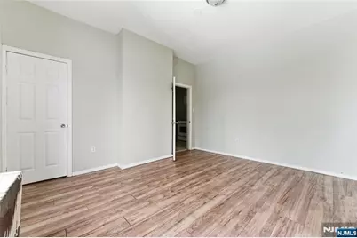 39 Blum Street, Newark, NJ 07103 - Photo 7