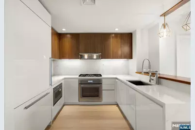 1000 Maxwell Lane 8A #8A, Hoboken, NJ 07030 - Photo 3