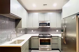 1 Executive 518, Fort Lee, NJ 07024 - Photo 11