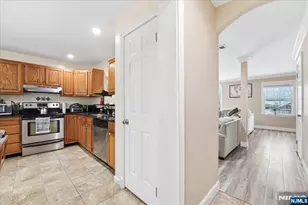 839 Valley Street B, Union Township, NJ 07088 - Photo 7