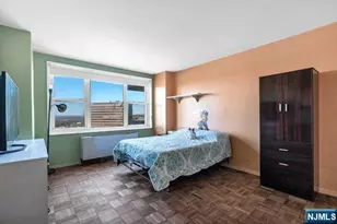 2000 Linwood Ave 17H, Fort Lee, NJ 07024 - Photo 17