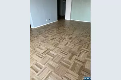 2000 Linwood Avenue 17H #17H, Fort Lee, NJ 07024 - Photo 11