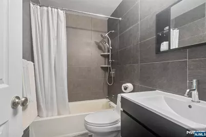 318 38th Street 407 #407, Union City, NJ 07087 - Photo 9