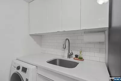 318 38th Street 407 #407, Union City, NJ 07087 - Photo 5