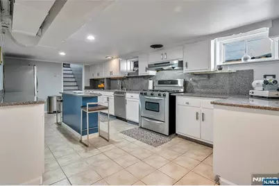 15 Furrey Place, Paterson, NJ 07522 - Photo 27