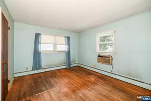 286 Ridgewood Blvd, Washington Township, NJ 07676 - Photo 17