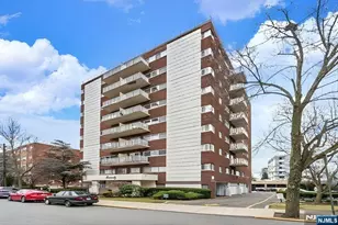 2180 Center Ave 6E, Fort Lee, NJ 07024 - Photo 1