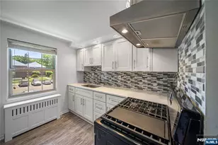 1244 Inwood B, Fort Lee, NJ 07024 - Photo 3