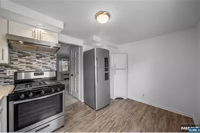 1244 Inwood B #B, Fort Lee, NJ 07024 - Photo 5