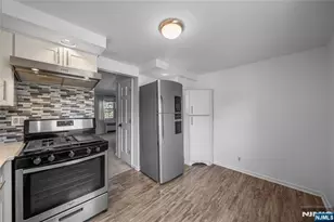1244 Inwood B, Fort Lee, NJ 07024 - Photo 5