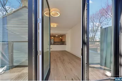 348 Baldwin Avenue 209 #209, Jersey City, NJ 07306 - Photo 21