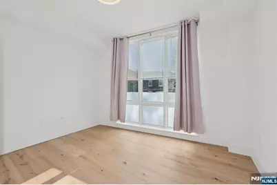 348 Baldwin Avenue 209 #209, Jersey City, NJ 07306 - Photo 17