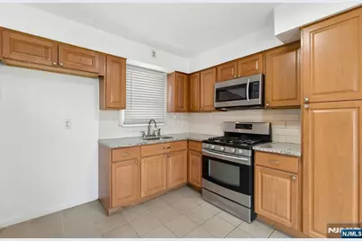 86 Katz Avenue, Paterson, NJ 07502 - Photo 7