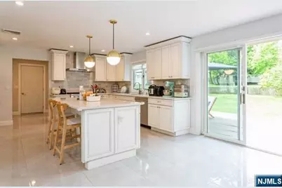 18 Cedar Court, Closter, NJ 07624 - Photo 7