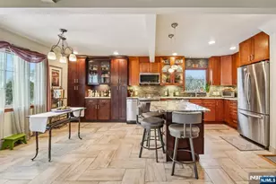 199 Honeysuckle Dr, Washington Township, NJ 07676 - Photo 9