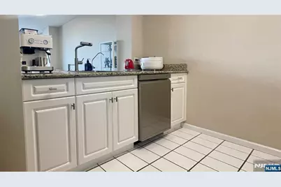 100 Old Palisade Road 1813 #1813, Fort Lee, NJ 07024 - Photo 5