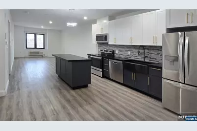 211 Baldwin Avenue 403 #403, Jersey City, NJ 07306 - Photo 19