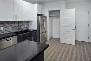 211 Baldwin Ave 403, Jersey City, NJ 07306 - Photo 17