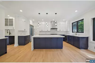 5 Foxcroft Drive, Livingston, NJ 07039 - Photo 9