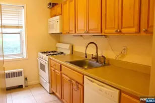 2320 Linwood Ave 1F, Fort Lee, NJ 07024 - Photo 7