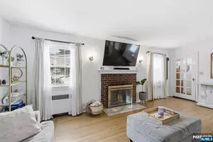 86 Knapp Pl, Englewood, NJ 07631 - Photo 7