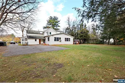 300 Spring Valley Road, Paramus, NJ 07652 - Photo 45