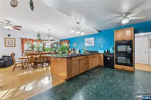 300 Spring Valley Rd, Paramus, NJ 07652 - Photo 13