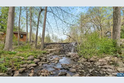 17 Hillside Avenue, Upper Saddle River, NJ 07458 - Photo 41
