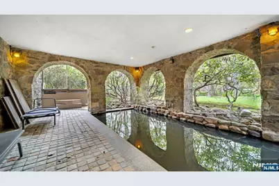 17 Hillside Avenue, Upper Saddle River, NJ 07458 - Photo 25