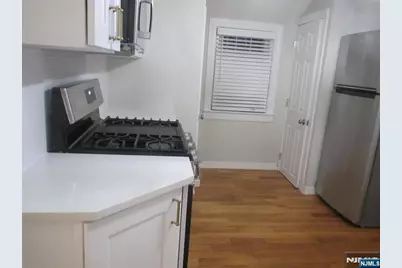 80 Carlton Avenue 2nd Fl #2nd fl, East Rutherford, NJ 07073 - Photo 7