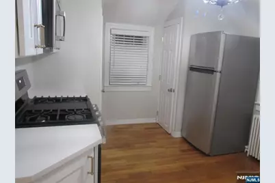 80 Carlton Avenue 2nd Fl #2nd fl, East Rutherford, NJ 07073 - Photo 11