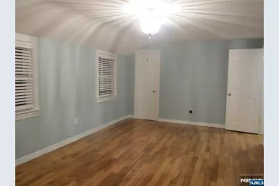 80 Carlton Avenue 2nd Fl #2nd fl, East Rutherford, NJ 07073 - Photo 3