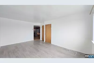 619 Sussex Street 3 #3, Harrison, NJ 07029 - Photo 3