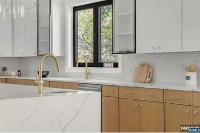 6 Cambridge Drive, Millburn, NJ 07078 - Photo 23