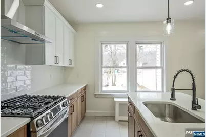 160 3rd Avenue, Hawthorne, NJ 07506 - Photo 15