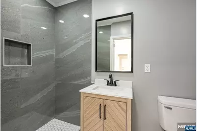 160 3rd Avenue, Hawthorne, NJ 07506 - Photo 17