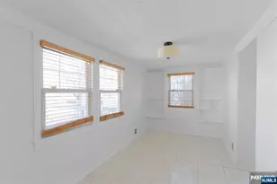 365 Rockledge Pl, Teaneck Township, NJ 07666 - Photo 9